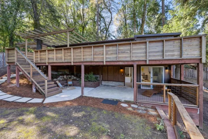 1023 Los Trancos Road, Portola Valley, California 94028