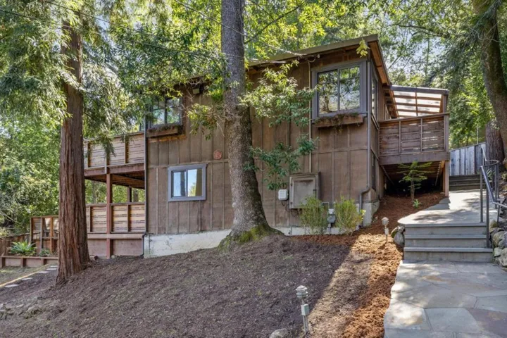 1023 Los Trancos Road, Portola Valley, California 94028