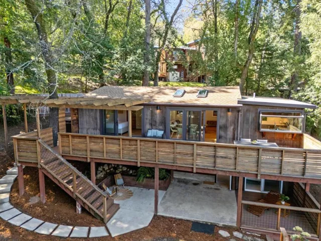 1023 Los Trancos Road, Portola Valley, California 94028