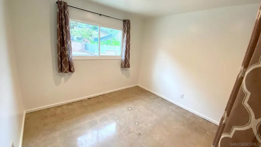 5212 Auburn Drive, San Diego, California 92105
