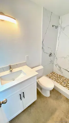 5212 Auburn Drive, San Diego, California 92105