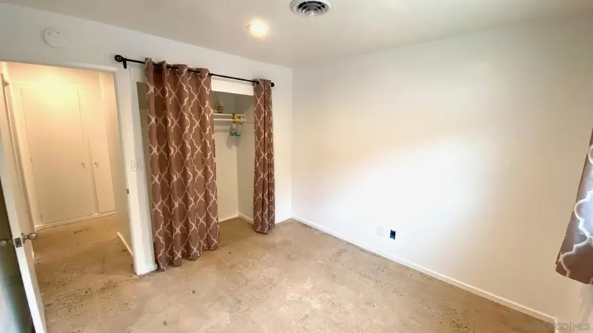 5212 Auburn Drive, San Diego, California 92105
