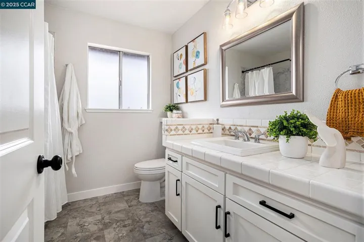 6 Sean Ct, Pleasant Hill, California 94523
