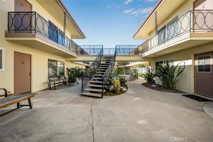 4342 Green Avenue, Los Alamitos, California 90720