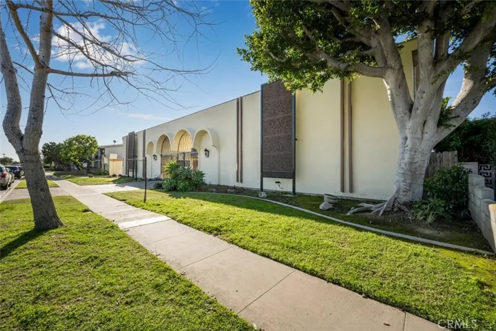 4342 Green Avenue, Los Alamitos, California 90720