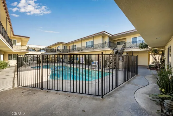 4342 Green Avenue, Los Alamitos, California 90720