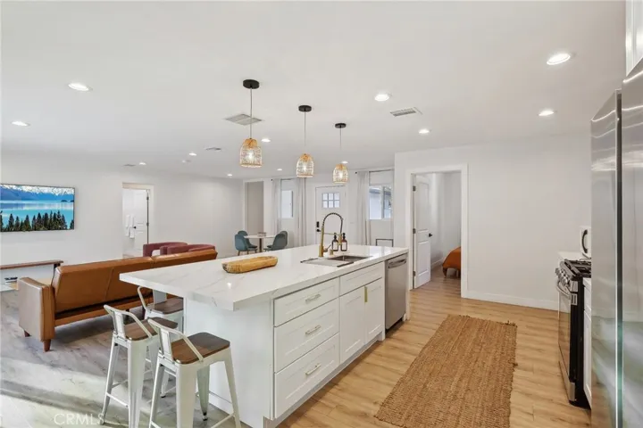 2214 Edna Drive, Santa Ana, California 92706
