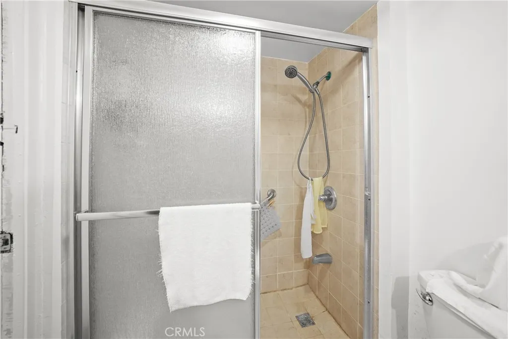 2149 Fargo Street, Los Angeles, California 90039 home-pic-14