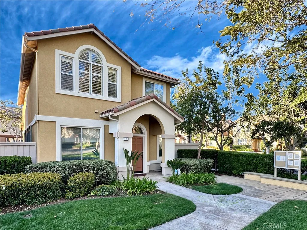 2 Altezza, Irvine, California 92606 home-pic-1