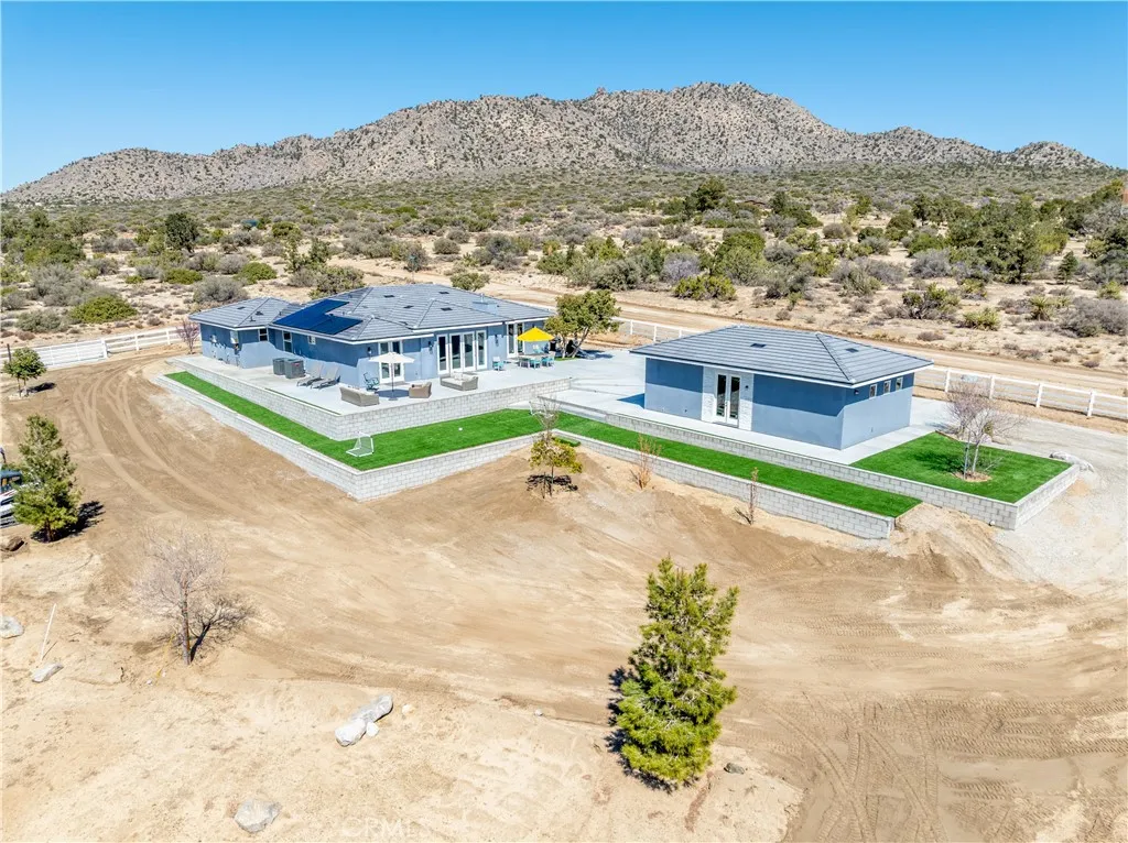 Great hiking, horseback riding and mountain biking right outside your door!