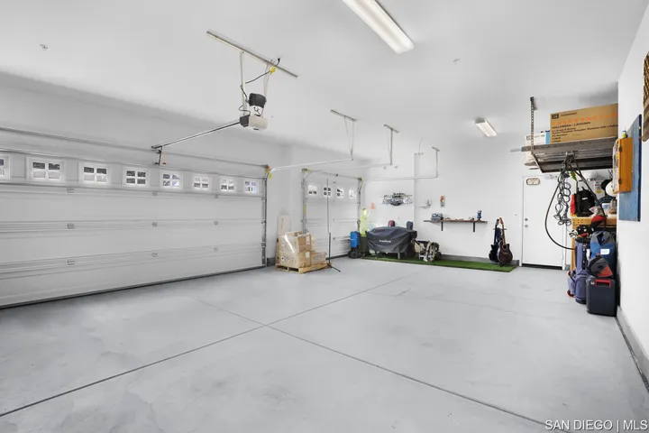 32098 Bunkhouse Rd, Winchester, California 92596