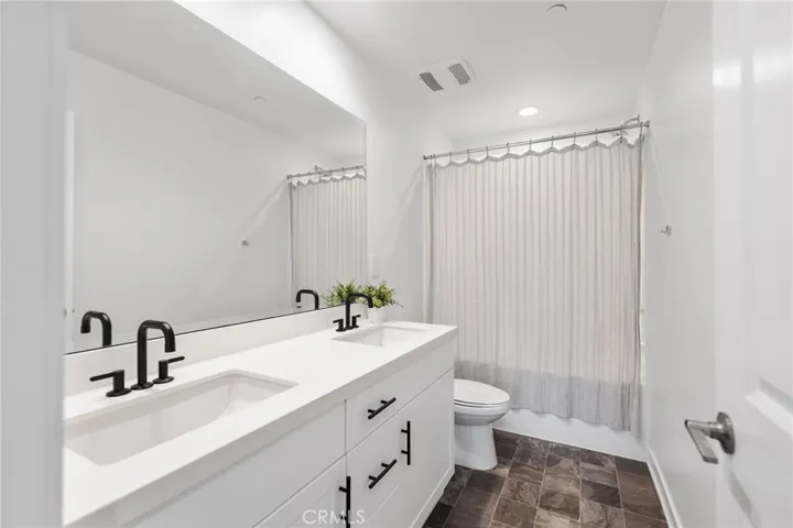 29695 Bonneville Court, Winchester, California 92596