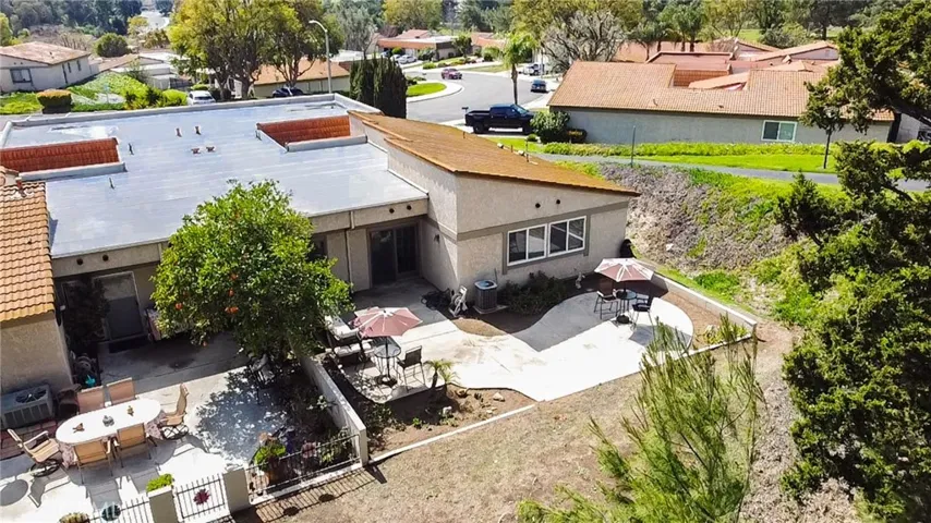 5730 Falling Leaf Lane, Jurupa Valley, California 92509