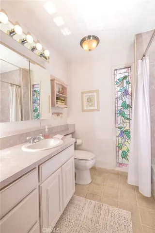 5730 Falling Leaf Lane, Jurupa Valley, California 92509