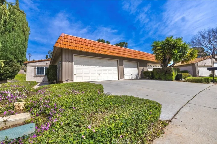 5730 Falling Leaf Lane, Jurupa Valley, California 92509