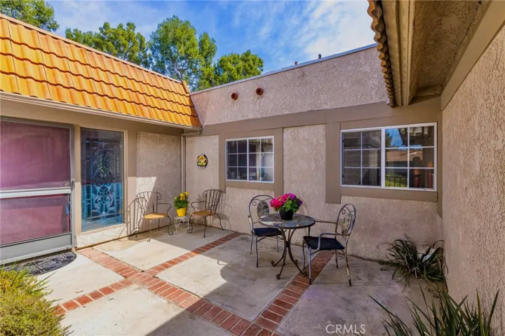 5730 Falling Leaf Lane, Jurupa Valley, California 92509