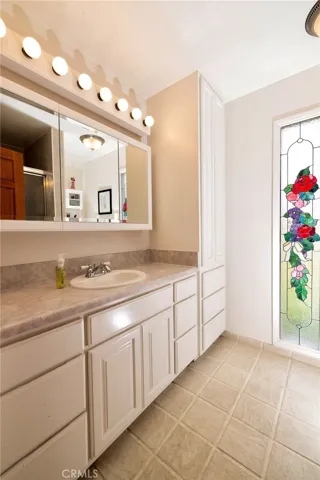 5730 Falling Leaf Lane, Jurupa Valley, California 92509
