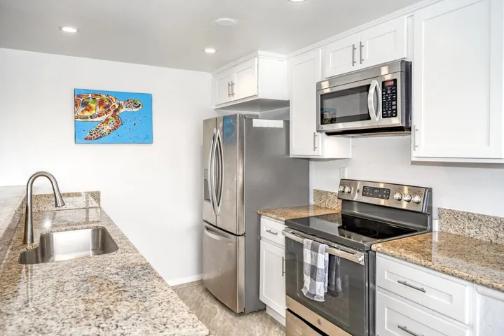 420 Redondo Avenue 207, Long Beach, California 90814
