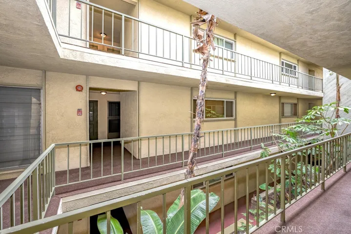 420 Redondo Avenue 207, Long Beach, California 90814