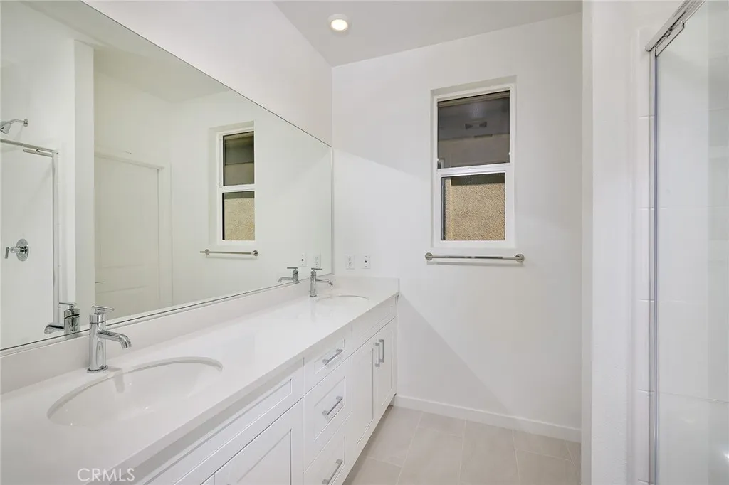 6045 Fairfax Drive, Eastvale, California 92880 home-pic-12