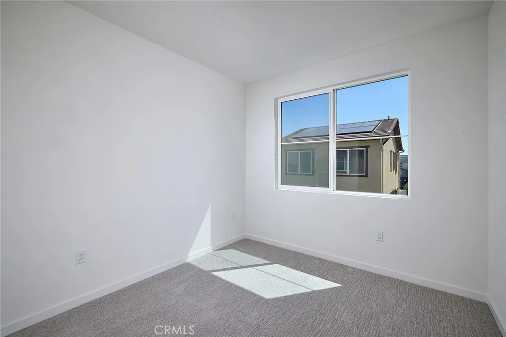 6045 Fairfax Drive, Eastvale, California 92880 home-pic-14