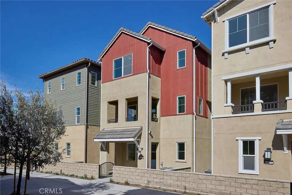 6045 Fairfax Drive, Eastvale, California 92880 home-pic-17