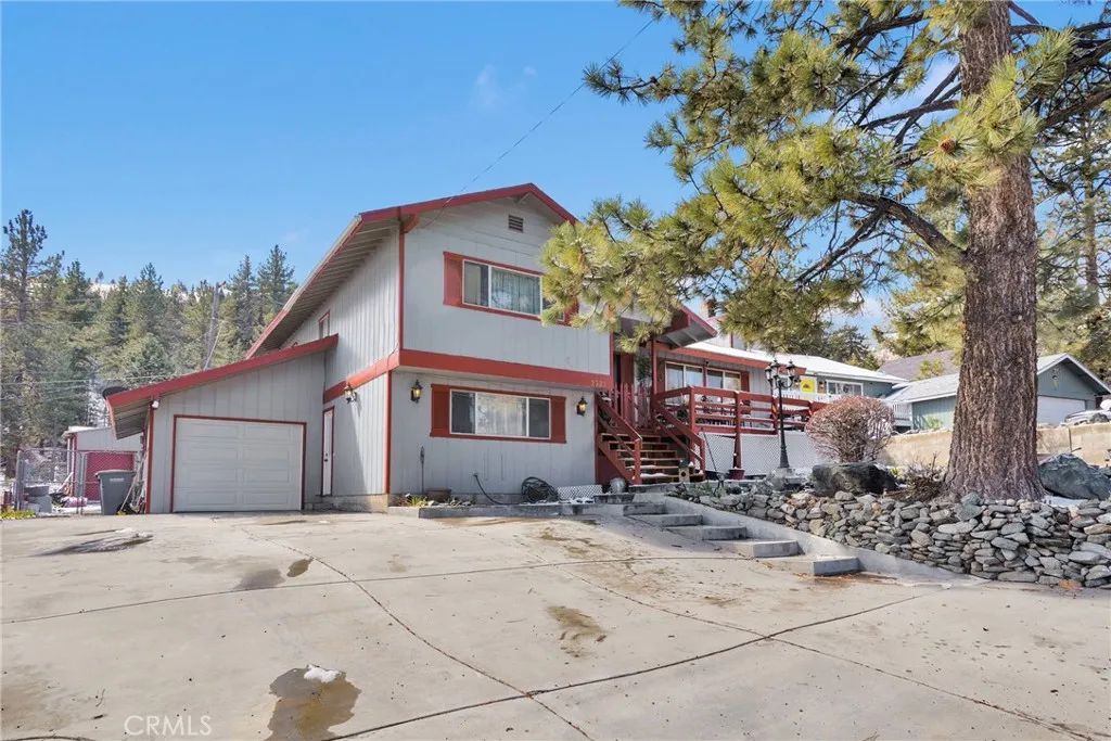 2329 E Canyon Drive, Wrightwood, California 92397 home-pic-1