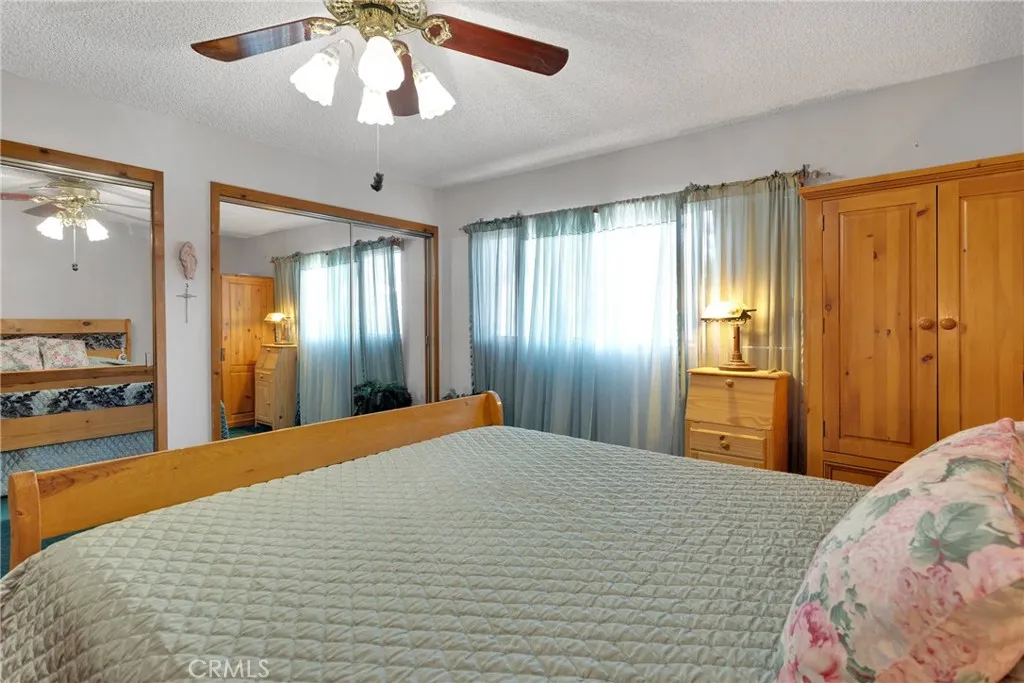 2329 E Canyon Drive, Wrightwood, California 92397 home-pic-27