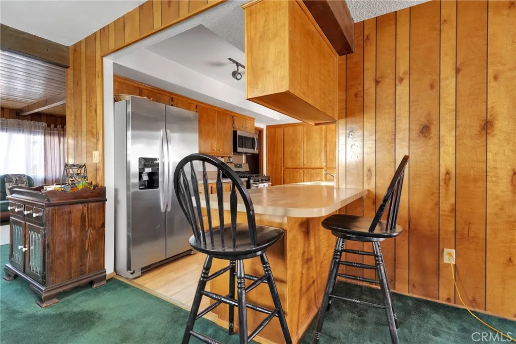 2329 E Canyon Drive, Wrightwood, California 92397 home-pic-9
