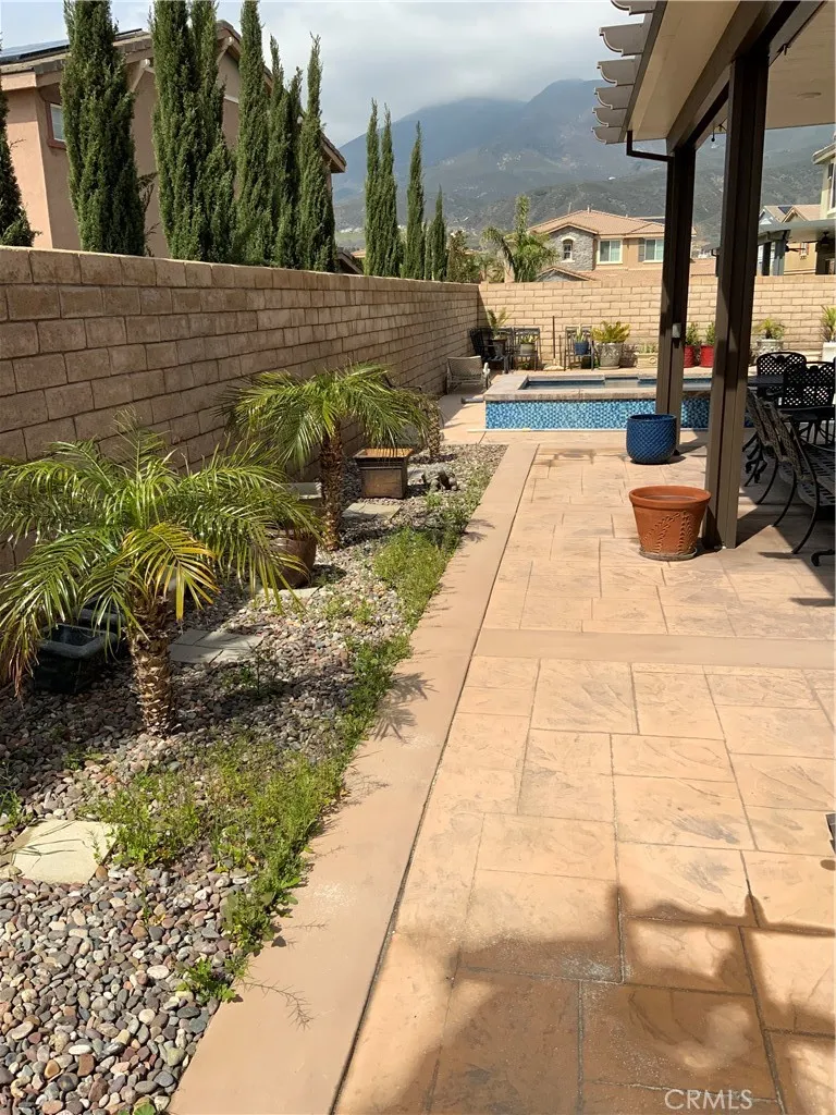 5230 Starling Street, Fontana, California 92336 home-pic-36