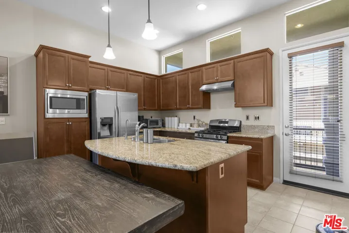 20308 Paseo Los Arcos, Porter Ranch, California 91326