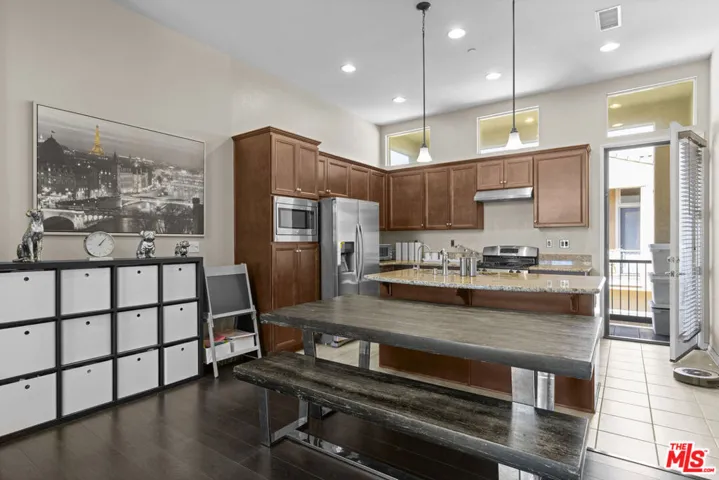 20308 Paseo Los Arcos, Porter Ranch, California 91326