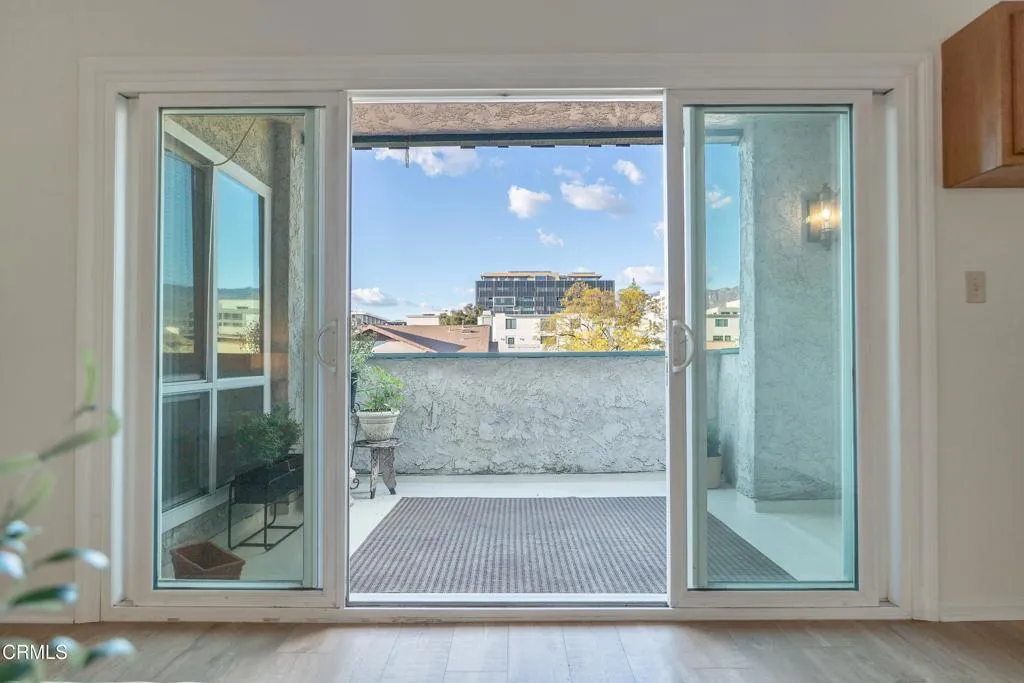 355 S Los Robles Avenue 337, Pasadena, California 91101 home-pic-24