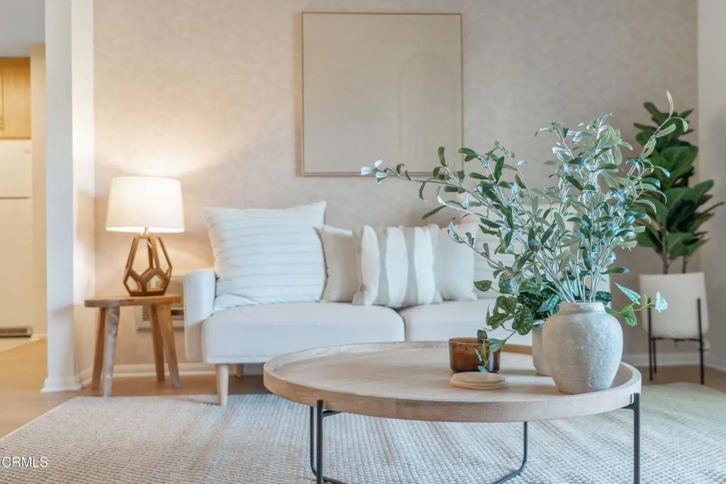 355 S Los Robles Avenue 337, Pasadena, California 91101 home-pic-4