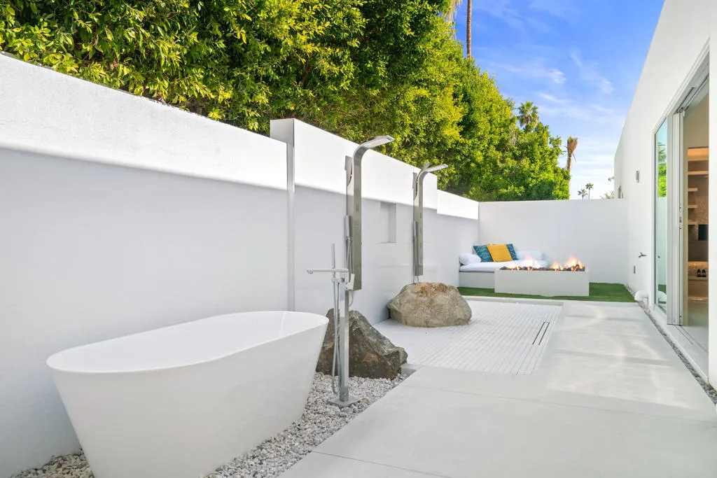 718 Las Palmas Estates Drive, Palm Springs, California 92262 home-pic-30