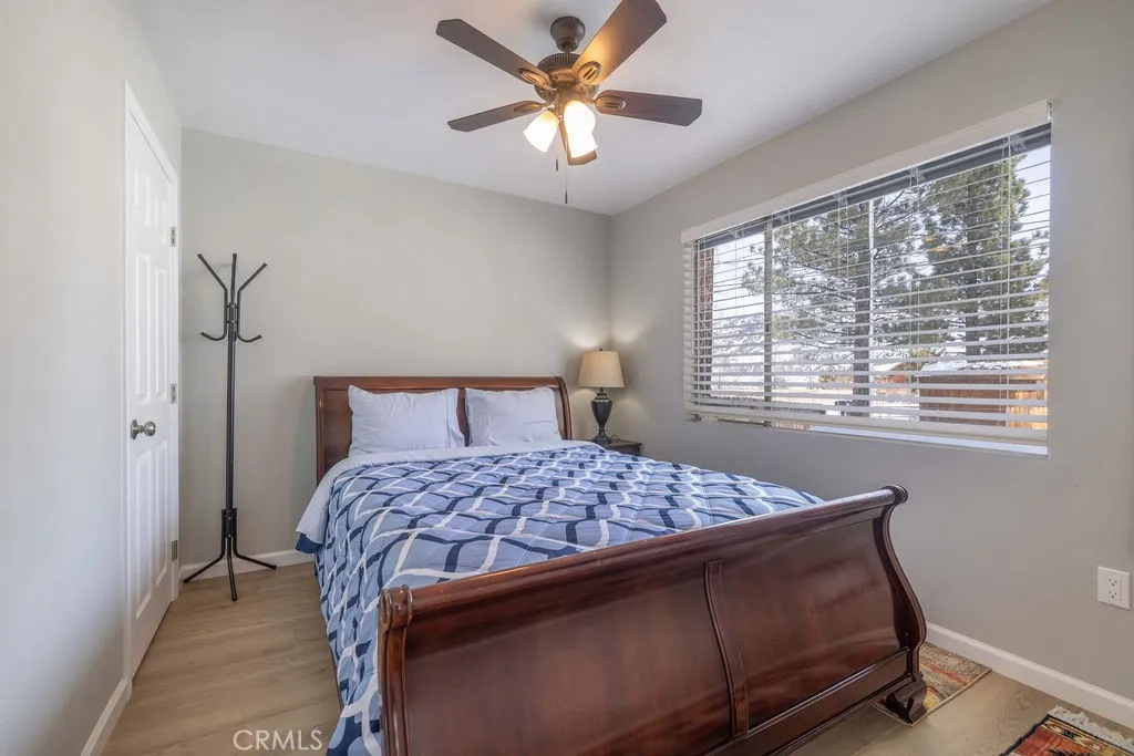 1204 E Country Club Boulevard, Big Bear City, California 92314 home-pic-14