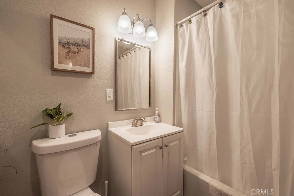 1204 E Country Club Boulevard, Big Bear City, California 92314 home-pic-13