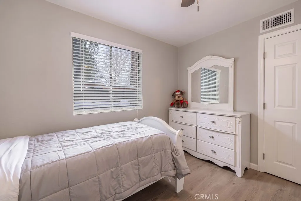 1204 E Country Club Boulevard, Big Bear City, California 92314 home-pic-19