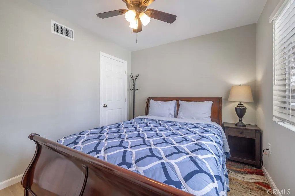 1204 E Country Club Boulevard, Big Bear City, California 92314 home-pic-15