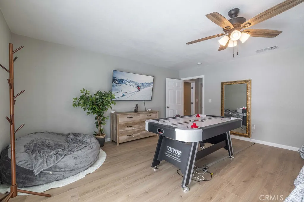 1204 E Country Club Boulevard, Big Bear City, California 92314 home-pic-29