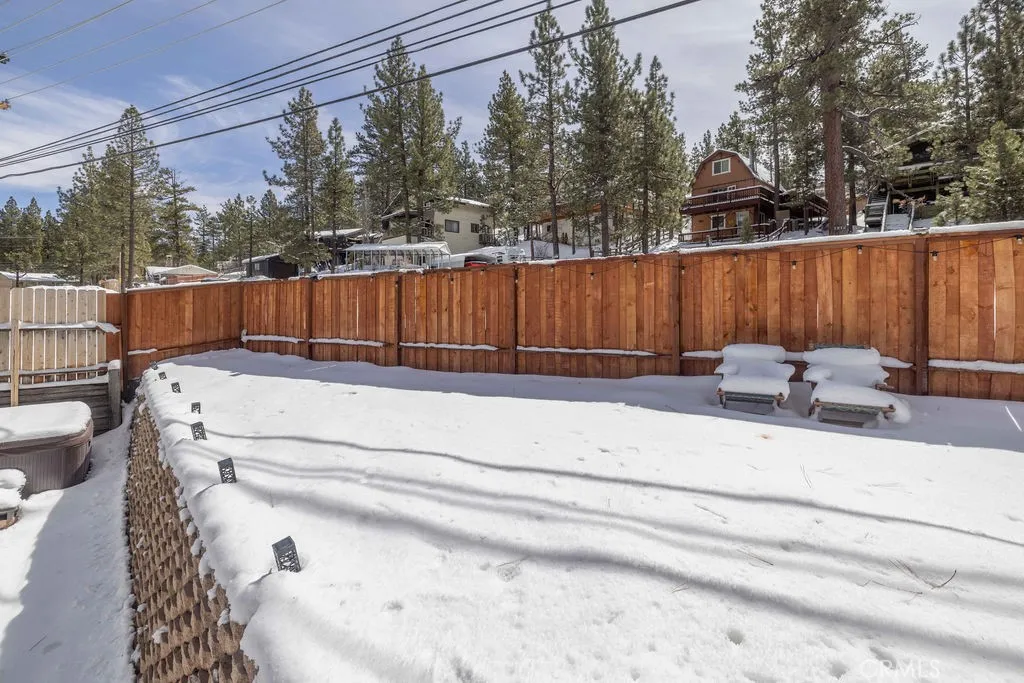 1204 E Country Club Boulevard, Big Bear City, California 92314 home-pic-32
