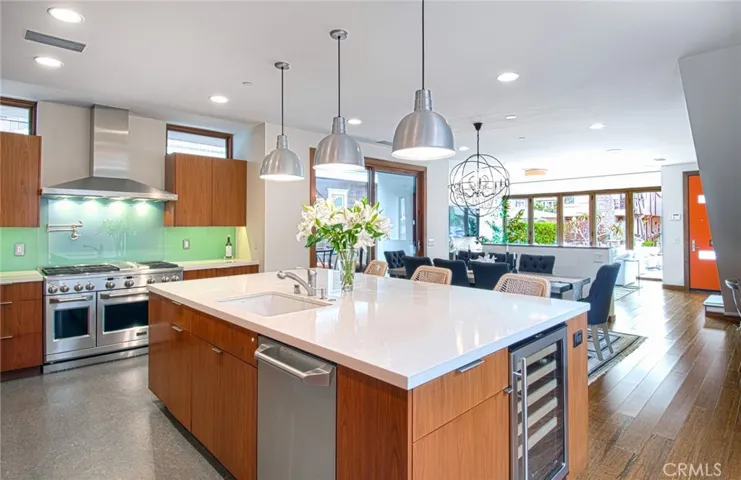 609 Marigold Avenue, Corona Del Mar, California 92625