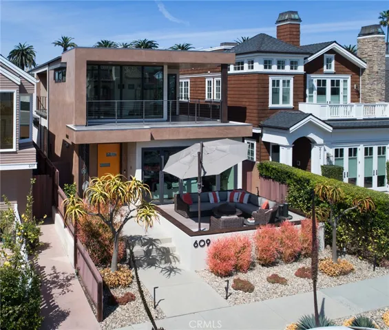 609 Marigold Avenue, Corona Del Mar, California 92625