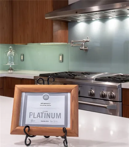 PLATINUM LEEDS HOME