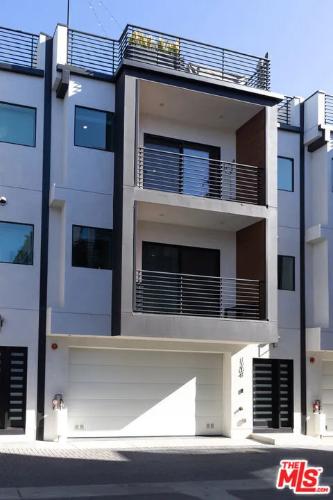 1204 N Thomas Lane, Los Angeles, California 90038 home-pic-18