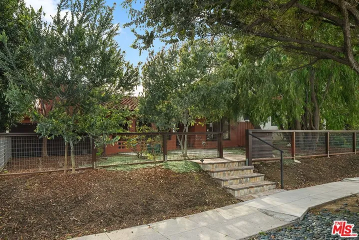 818 23rd Street, Santa Monica, California 90403