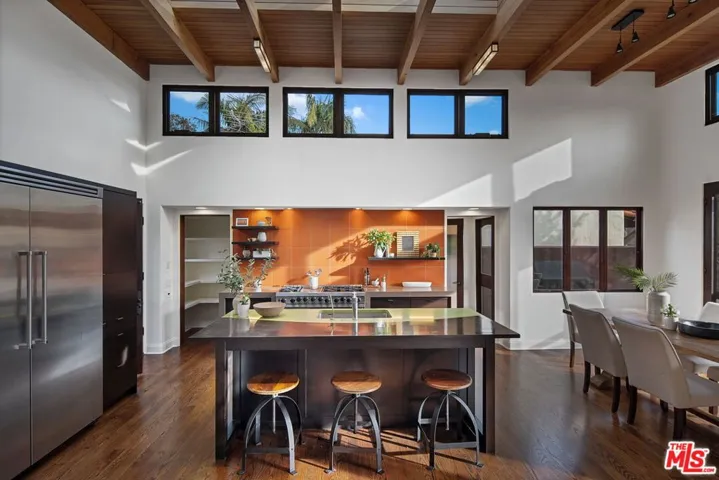 818 23rd Street, Santa Monica, California 90403