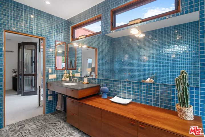 818 23rd Street, Santa Monica, California 90403