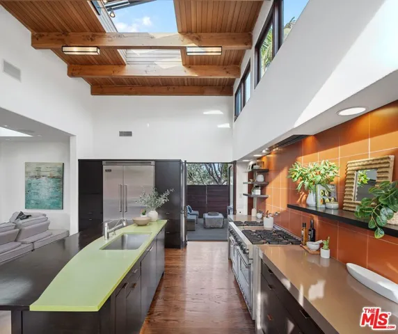 818 23rd Street, Santa Monica, California 90403