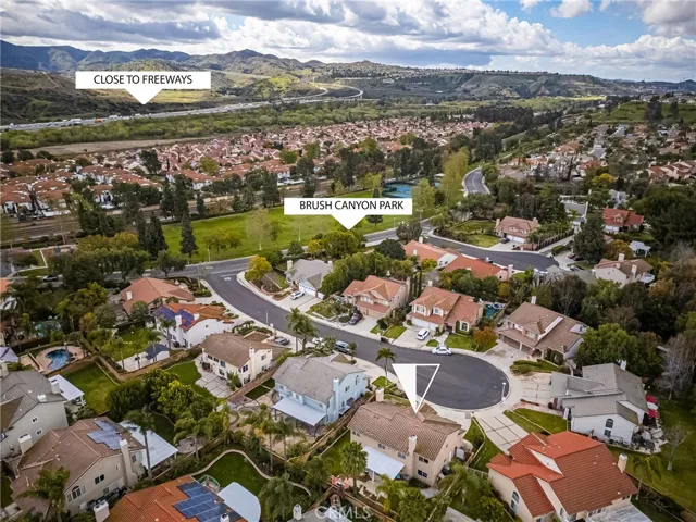 Easy access to freeways
